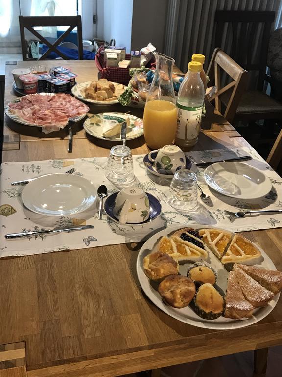 La Ciliegia Bianca Bed and Breakfast Belgirate Esterno foto